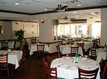 The Esplanade Hotel White Plains Exterior foto
